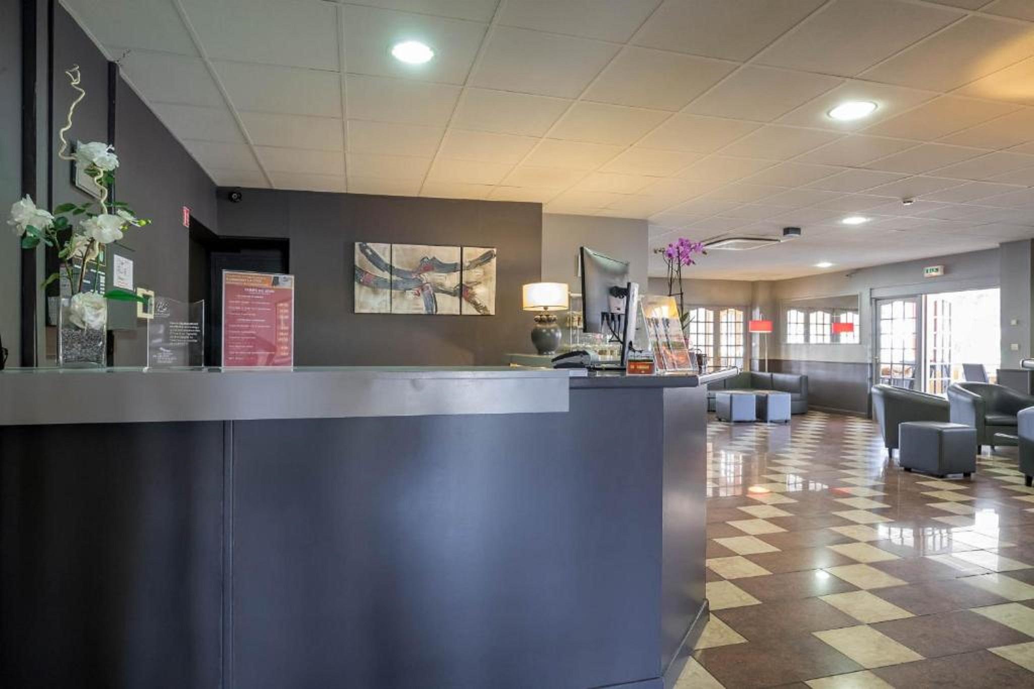 Authentic By Balladins Dijon / Hotel 3*