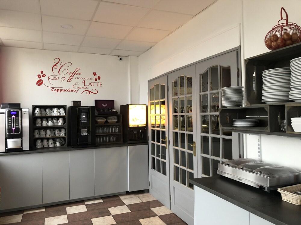 Authentic By Balladins Dijon /